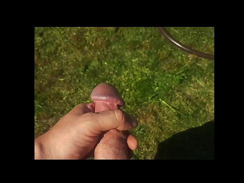 ❤️ Hottie si fa scopare a figa rosa è cums cun un squirt in un giardinu d'estate Super porn à co.kutjeporno.ru ﹏