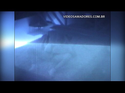 ❤️ U maritu filma a moglia chì scopa un vicinu è scopre chì hè un cornu Super porn à co.kutjeporno.ru ﹏